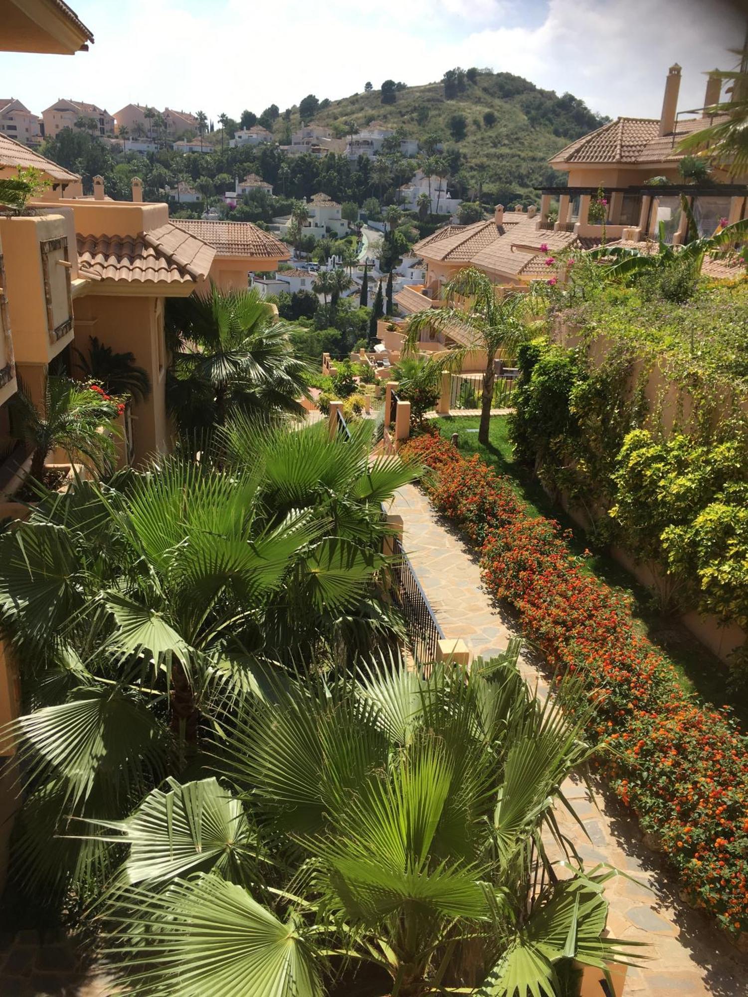 Aloha Hill Club Lluxury 5 Star Golf Resort Near Puerto Banus And Марбелья Екстер'єр фото