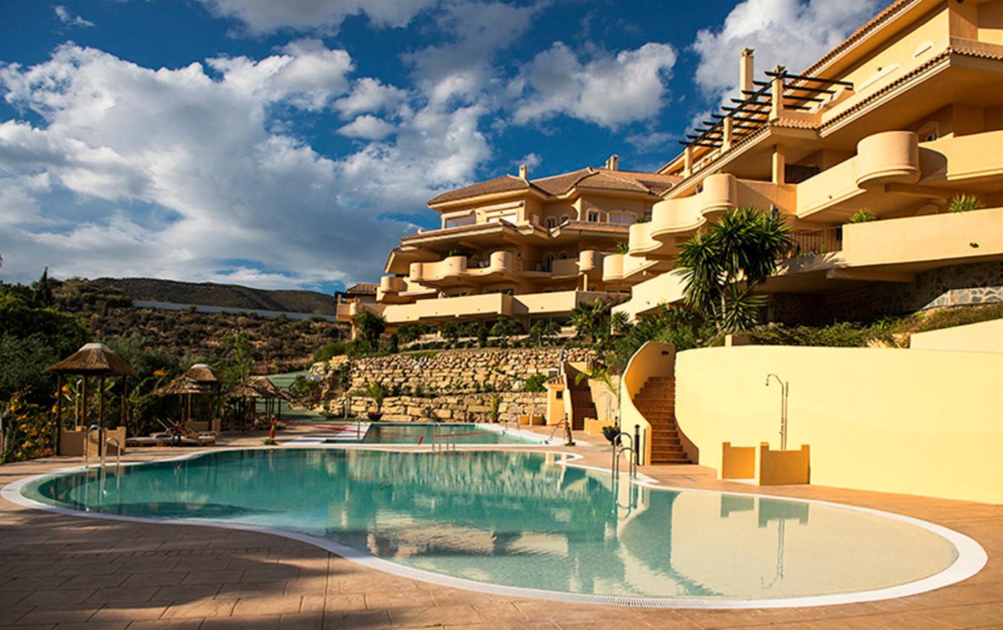 Aloha Hill Club Lluxury 5 Star Golf Resort Near Puerto Banus And Марбелья Екстер'єр фото