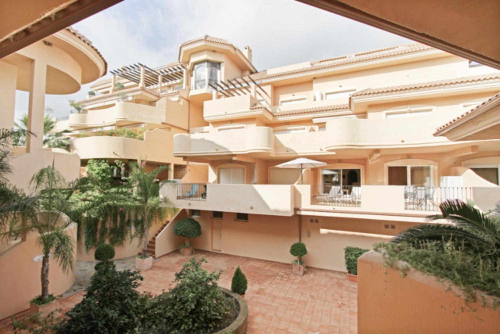 Aloha Hill Club Lluxury 5 Star Golf Resort Near Puerto Banus And Марбелья Екстер'єр фото